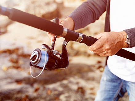 About the skills of using fishing hooks for angling.
